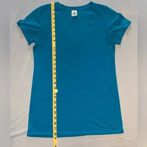PINK • Victoria’s Secret • Everyday T-Shirt • Size Lg. thumbnail 6