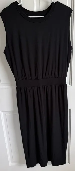 Athleta Black Sleeveless‎ Midi Dress Pockets Athletic Casual Medium thumbnail 1