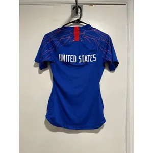 Nike USWNT Soccer Jersey Sz:S Blue V-Neck Dri-FIT football Tean USA World Cup thumbnail 2