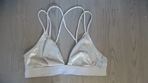 PINK Victoria's Secret velvet bralette strappy back love pink on bottom band in gray and white size medium. thumbnail 2