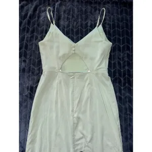AZAZIE Stretch Agave Sheath‎ V-Neck Pleated Stretch Satin Dress Size 4 thumbnail 5