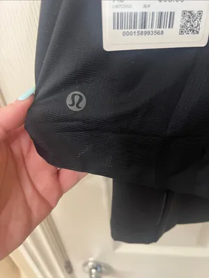 Lululemon Lightweight 2 in 1 Running HR Short. 2” shell 5” biker w/pockets thumbnail 9