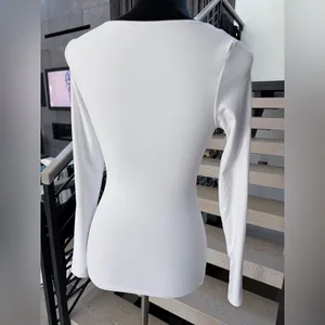 Basic Casual White V thumbnail 8