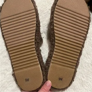 NEW Altar’d State Frost Slippers Size 9 BEACH by Matisse sold by Altar’d State thumbnail 5