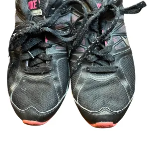 Nike Shox Running‎ Shoes Womens Size 7.5 Black Pink Silver Sneakers 472647-002 thumbnail 2
