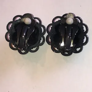 Black Rhinestones Floral Cluster Vintage Clip On Earrings thumbnail 4