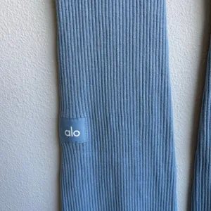 Alo Yoga Denim Knit Ribbed Flare Light Celestial Blue Leggings Pants Size Small thumbnail 5
