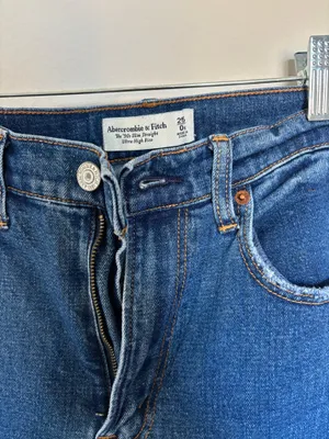 Abercrombie 90s Slim Straight Ultra High-Rise thumbnail 2