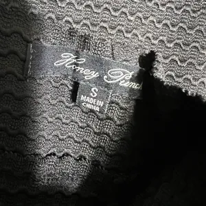 Honey punch‎ small black skirt thumbnail 4