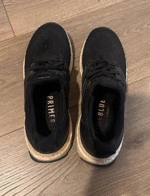 Adidas Ultraboost Shoes thumbnail 1