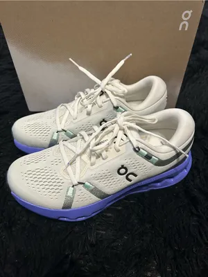 ON CLOUDSURFER athletic training running lace up shoes sneakers women’s 8 new thumbnail 2