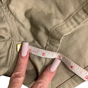 Oakley Women's Cargo Shorts in Tan thumbnail 8