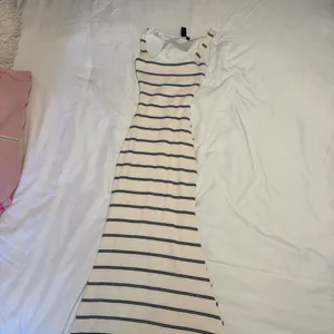 Windsor Long Dress thumbnail 2