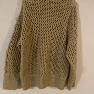 Zara Beige  Knit Sweater thumbnail 2