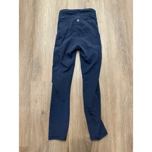 Lululemon Power Thru High Rise Crop 23" Leggings Navy‎ Blue Size 0 thumbnail 2