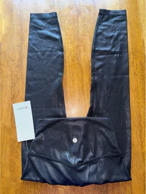 Lululemon Align High Rise 25” Shine Radiate Foil Black Size 4 NWT thumbnail 1