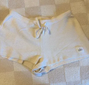 Alo knit shorts thumbnail 1