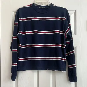 Brandy Melville Blue and Red Crewneck Sweater thumbnail 1