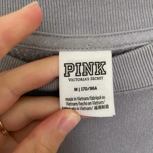 PINK Victoria’s Secret women’s multicolored logo crewneck‎ — medium thumbnail 4