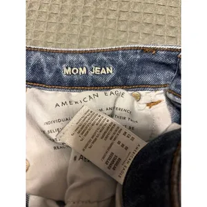 American Eagle Jeans Women 00 Mom Jean Hi-Rise Distressed Whiskered Denim Pants thumbnail 7