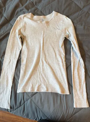 Brandy Melville Long sleeve thumbnail 1