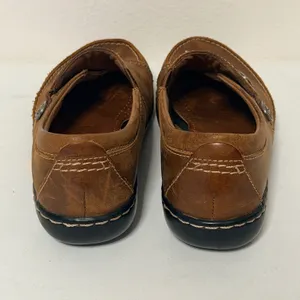 Clarks Ashland Lane Loafers Sz 6 Leather Unstructured Button Slip On Shoes thumbnail 4