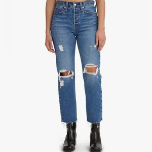 Levi’s Wedgie Straight Distressed Jeans thumbnail 4