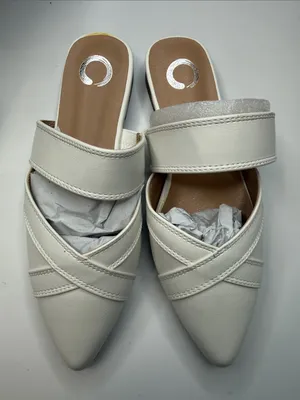 Journee Collection Women's Stasi Pointed Toe Mules Size 6 thumbnail 2