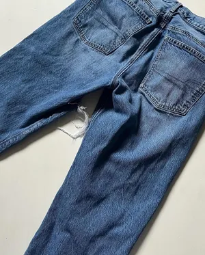 American Eagle 90s boyfriend jeans thumbnail 3