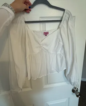 Francesca's Top thumbnail 1