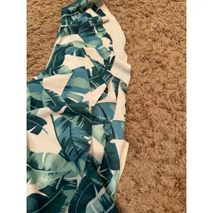 Plunge One Piece‎ Bathing Suit Size 4 thumbnail 3