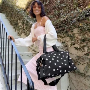 Alice +Olivia travel bag black & floral duffle new thumbnail 4