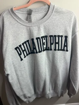 Gildan sweatshirt thumbnail 1