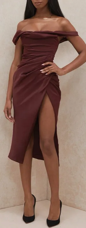 NEW HOUSE OF CB Rhonda Raisin Off Shoulder Corset Dress sz S thumbnail 1