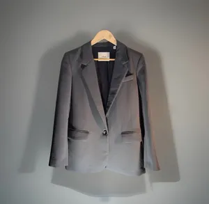 Aritzia Wilfred Crepette Blazer jacket XS Gray thumbnail 6