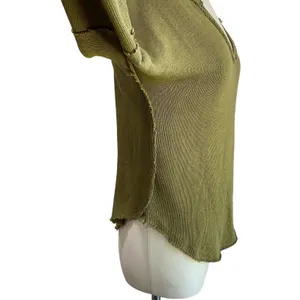 We The Free Come Get It V Neck‎ Cotton Blend Top Adventurer Green Boho M thumbnail 4
