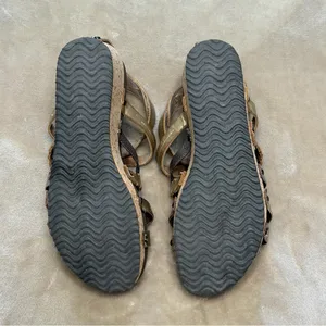 OTBT Storm Gold Brown Metallic Crisscross Strappy Wedge Sandals Size 9 thumbnail 6