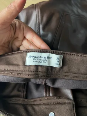 Abercrombie & Fitch ’90s Straight Faux Leather Pants Brown Size 25 / 0 thumbnail 7