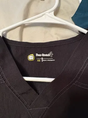 WonderWink Scrub Top thumbnail 2