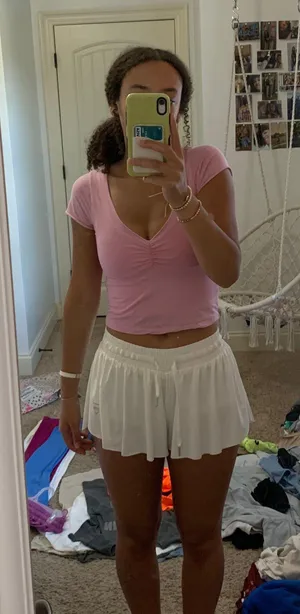 Brandy Melville Gina Top thumbnail 1