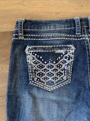 Wrangler Rock 47 Ultra Low Rise Bootcut Jeans Size 32X32 Embroidered/Rhinestones thumbnail 10