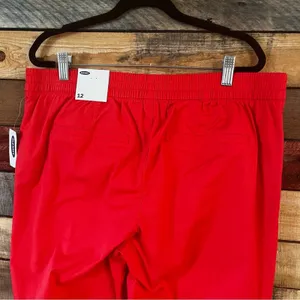 Old Navy Coral Crops‎ Size 12 thumbnail 6