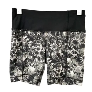 Lululemon‎ Run Dart & Dash Short Size 2 Black Grey Floral Biker Athletic thumbnail 3