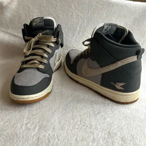 Nike Dunks comfort premium shoes swoosh sporting club grey size 8 thumbnail 3