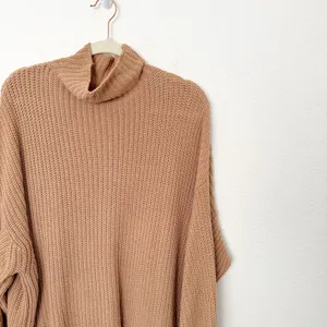[American Eagle] Tan Oversized Boxy Turtleneck Ribbed Knit Sweater Sz Large L/XL thumbnail 8