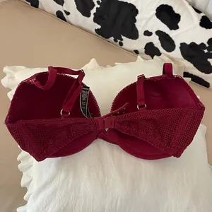 Victorias Secret Push-Up Lace detail Bra | SIZE 32DD thumbnail 3