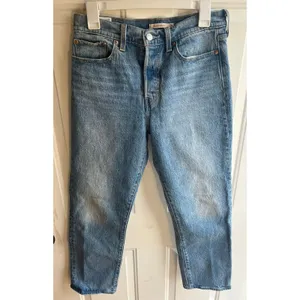 Levi's Premium Wedgie Straight Ankle Women's‎ Light Wash Jeans Sz 29x28 thumbnail 2