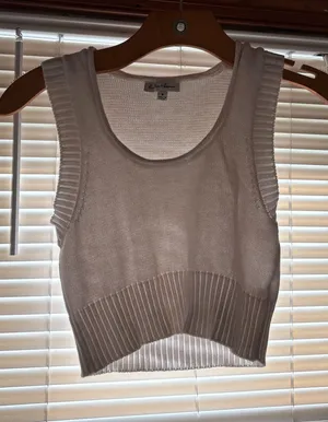 White crop top thumbnail 1
