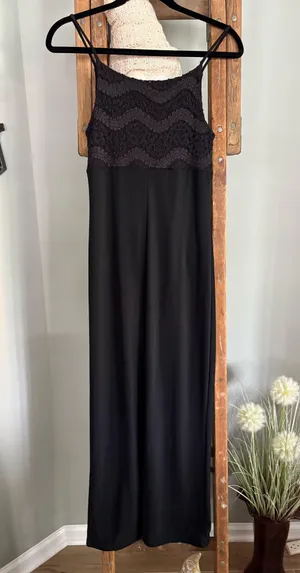 Planet love size medium, black maxi dress with lace top thumbnail 2