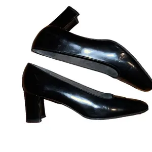 Stuart Weitzman Black Leather Shoes Size 7.5 M thumbnail 3